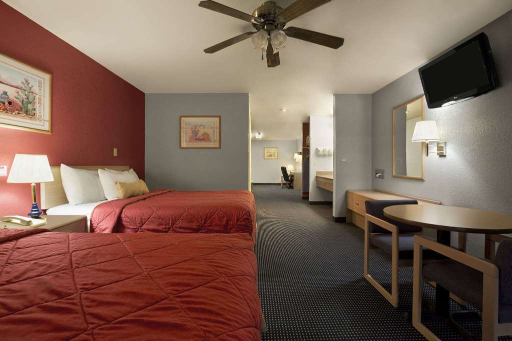 Howard Johnson By Wyndham Holbrook Room photo